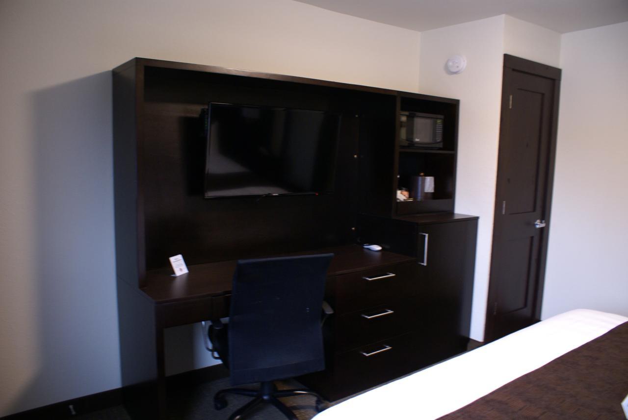 Boarders Inn & Suites By Cobblestone Hotels - Syracuse 外观 照片