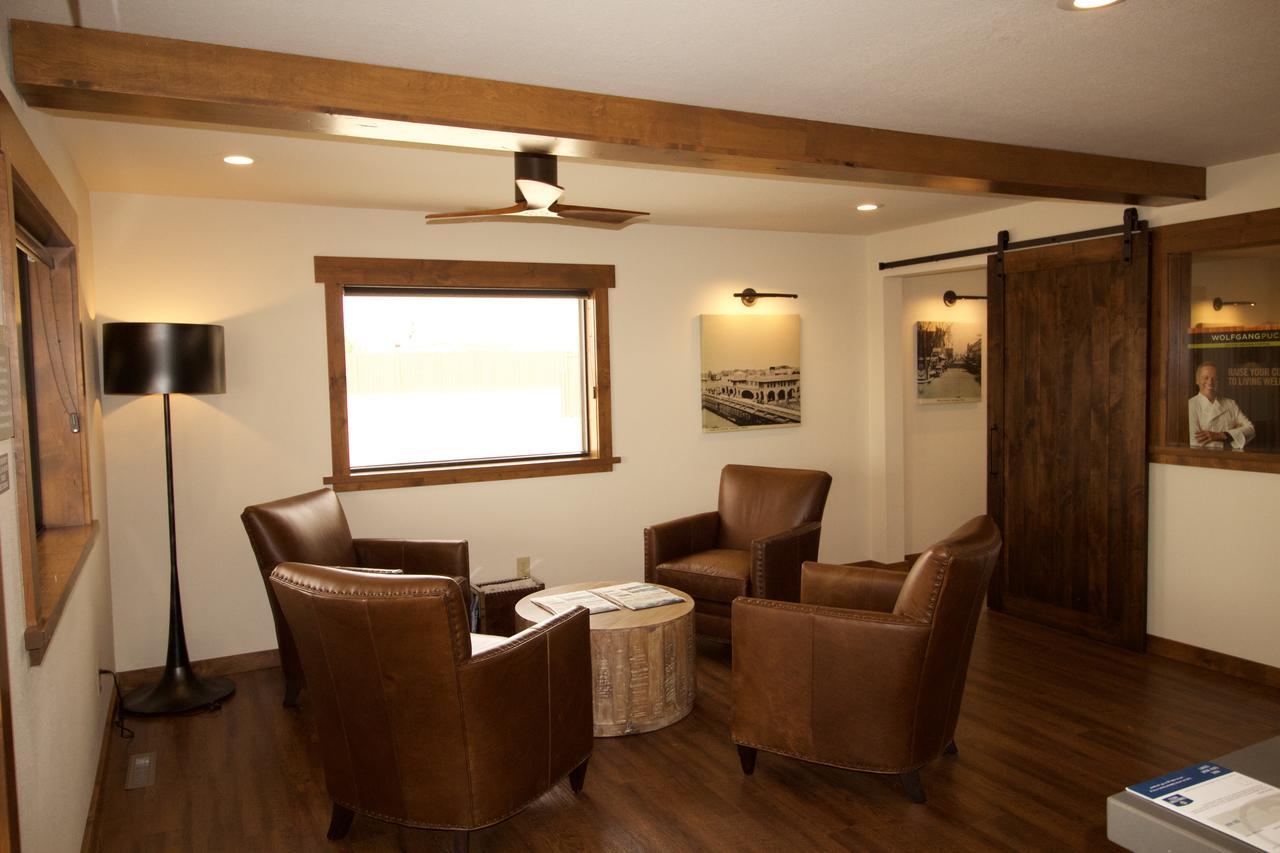 Boarders Inn & Suites By Cobblestone Hotels - Syracuse 外观 照片