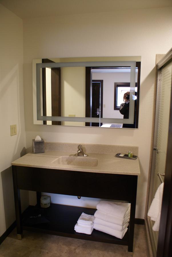 Boarders Inn & Suites By Cobblestone Hotels - Syracuse 客房 照片