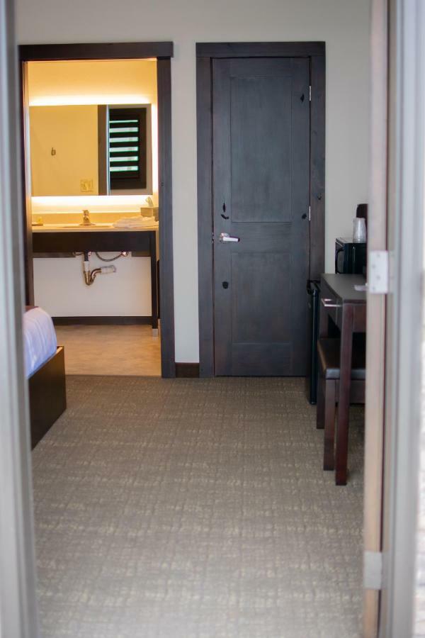 Boarders Inn & Suites By Cobblestone Hotels - Syracuse 外观 照片