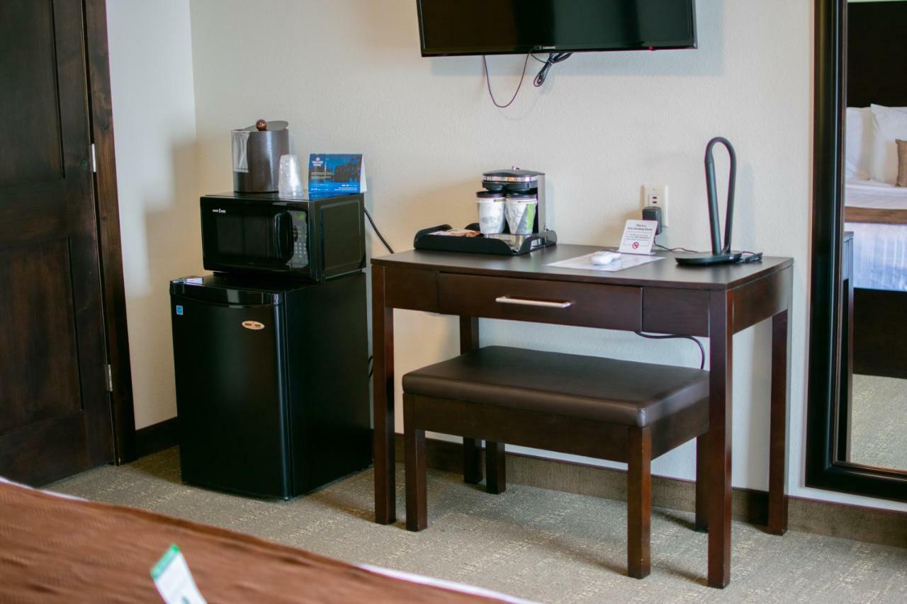 Boarders Inn & Suites By Cobblestone Hotels - Syracuse 外观 照片